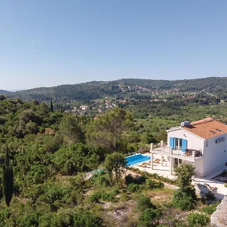 Three-bedroom In Casa vacanze