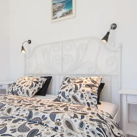 Casa vacanze Three-bedroom In *