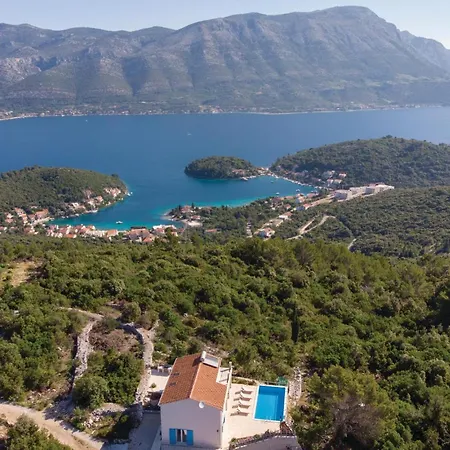 Сasa de vacaciones Three-bedroom In Zrnovo